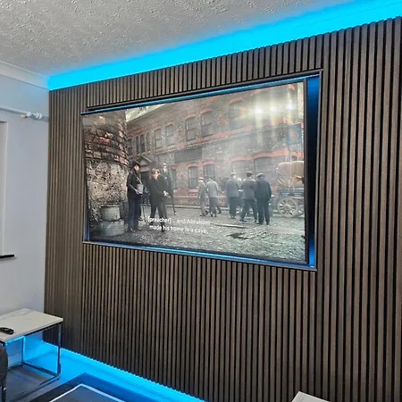 Lister Park 2bed Detached House Parking Cinema Screen Games Σπίτι διακοπών Μπράντφορντ