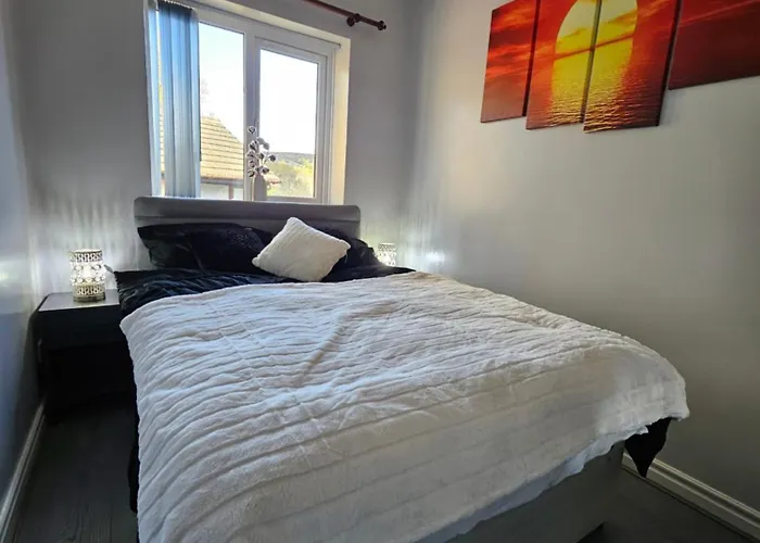 Lister Park 2bed Detached House Parking Cinema Screen Games Feriehus Bradford (West Yorkshire)