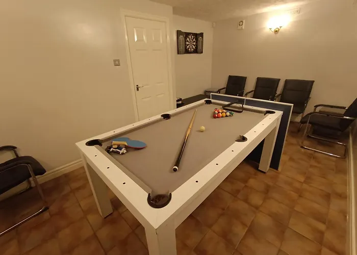 Lister Park 2bed Detached House Parking Cinema Screen Games *